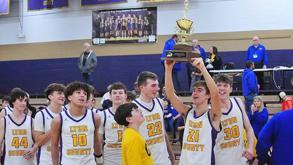 lyons-with-all-a-regional-trophy664346