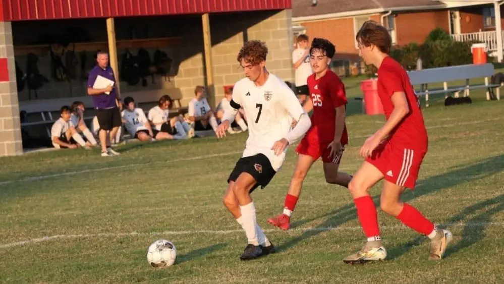todd-lyon-soccer-39-e1754450506449203638