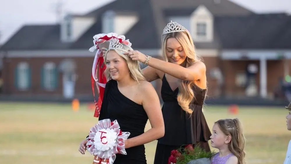 homecoming-6-e1757740057809696137