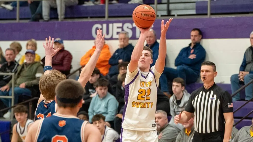 lyon-graysondsc07866-e177051483282044638