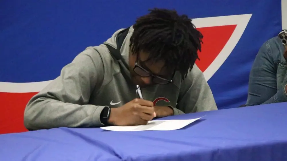 cchs-signings-25-e177093899296878105