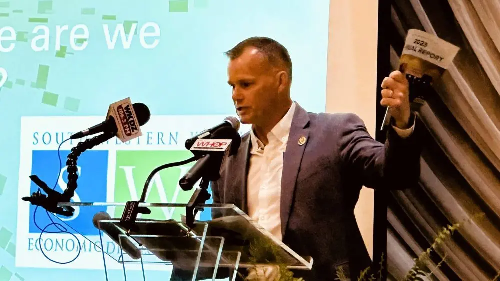 041124-hendricks-1-jpg-3