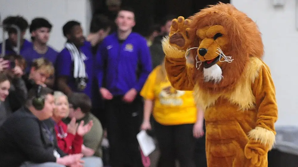 lyon-pep-rally484010