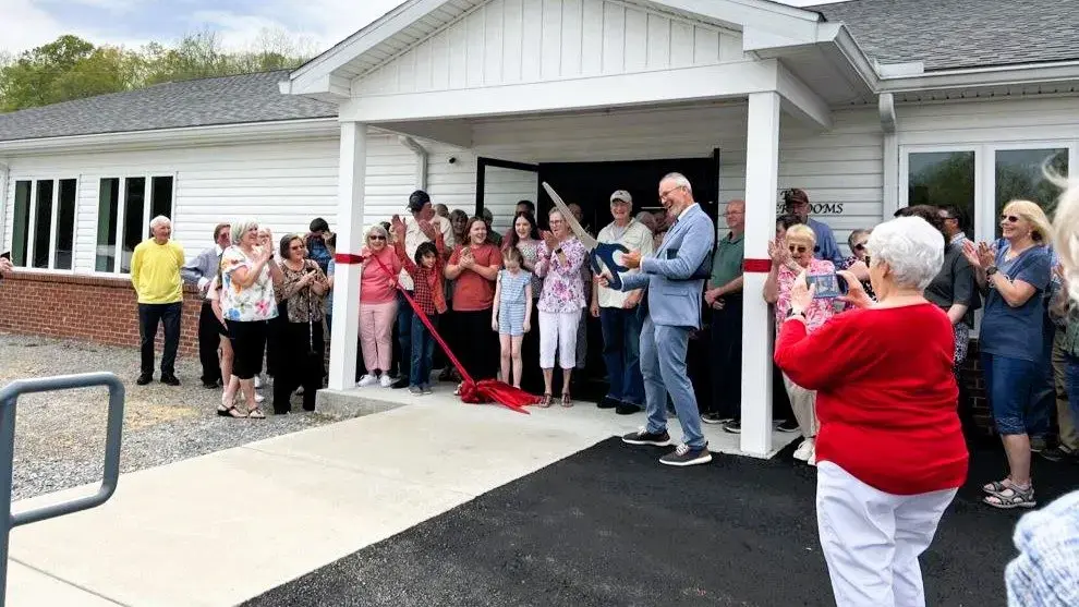 041726-ribbon-cutting-ponderosa-jpg