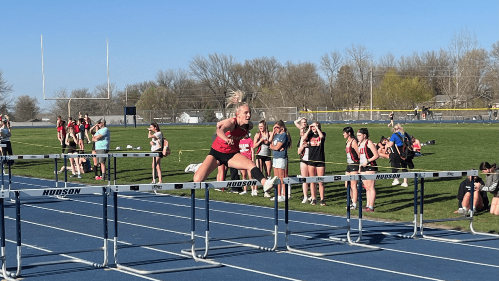 adri-allen-ap-shuttle-hurdle-4-15-24