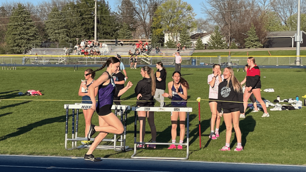 agwsr-karis-lippert-800m-4-15-24