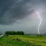 thunderstorm-with-lightning