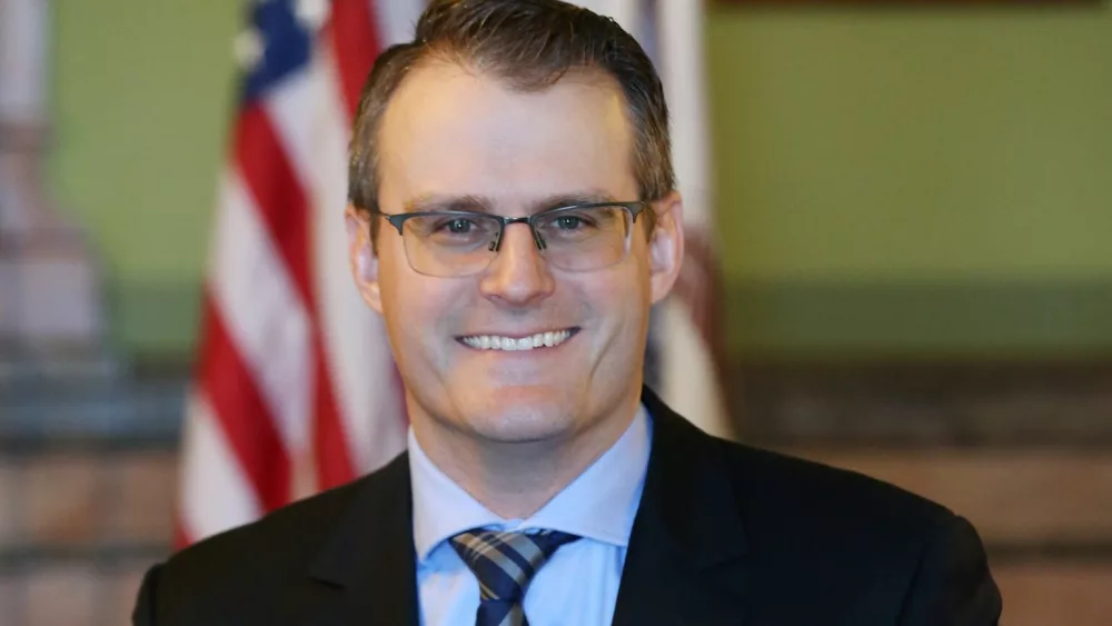 Iowa's Lieutenant Governor resigns | RadioOnTheGo.com