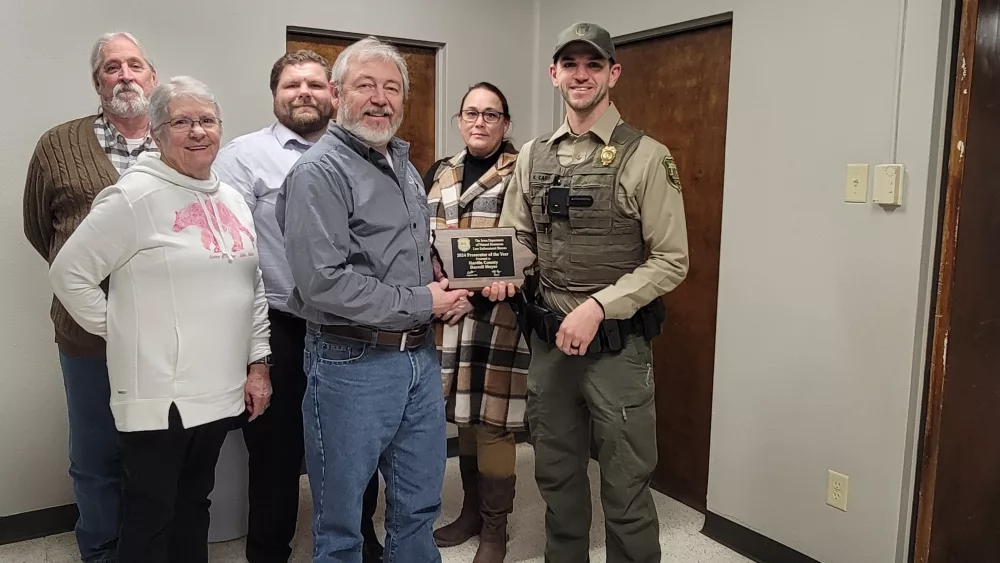 iowa-dnr-prosecutor-of-the-year-award-darrell-meyer