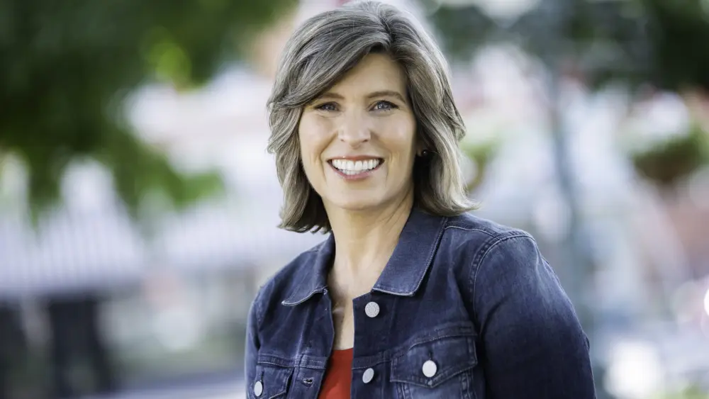 joni-ernst-head-shot-2