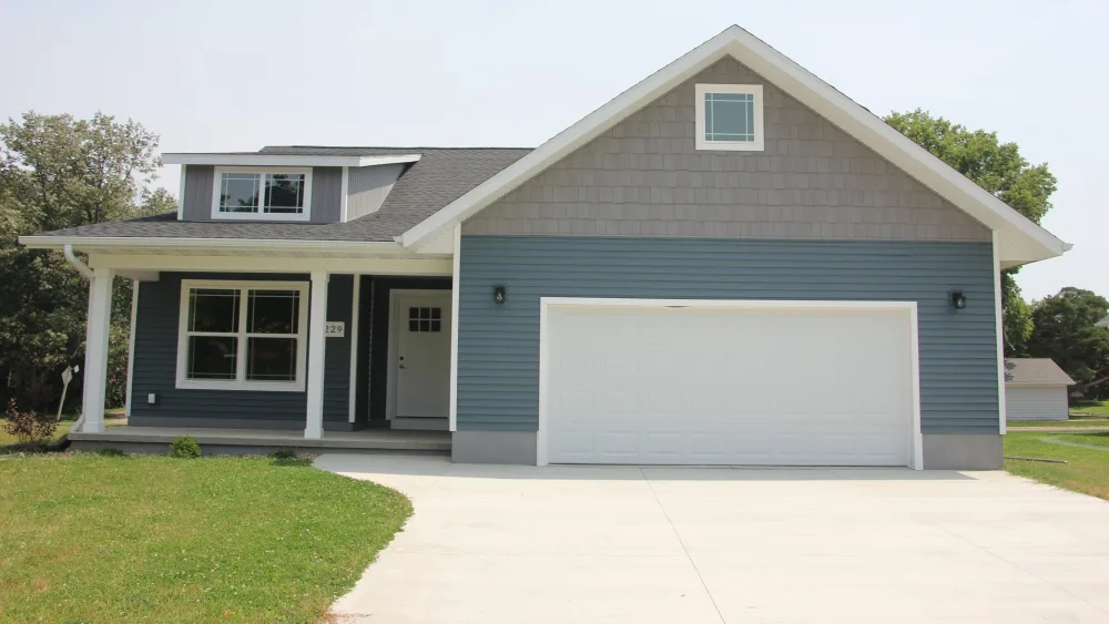 hawkeye-parade-of-homes-exterior-front