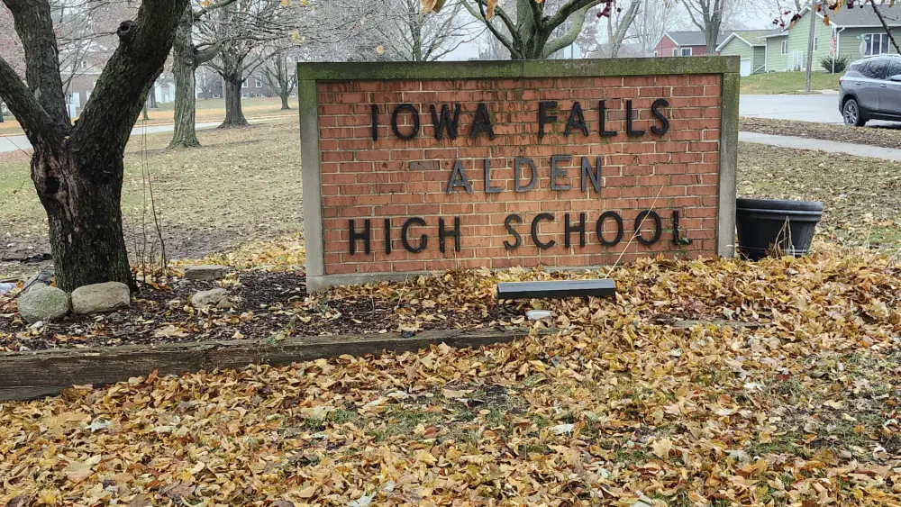 iowa-falls-high-school-ifa-if-a-cadets-sign