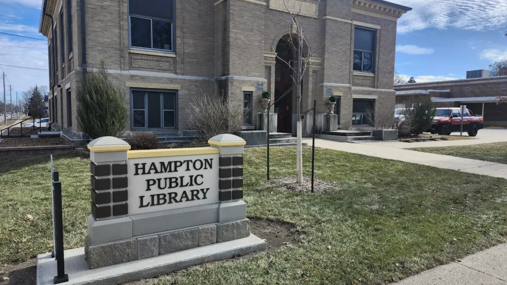 hampton-public-library-new-photo