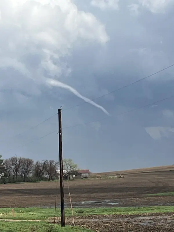 This photo was taken around 2:37 p.m. (Apr. 17, 2026) between Allison and Parkersburg just west of Highway 14 and east of Kesley. No reports of a tornado touching down in the area. Photo credit: Duane Carstens, OnTheGoMedia