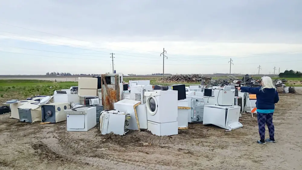 appliances-at-the-compost-site-on-wednesday-april-22