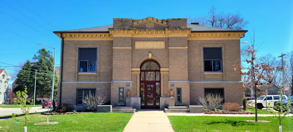 hampton-public-library-4