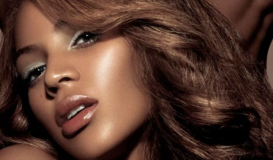 beyonc-feat_-jay_-z-crazy_-in_-love_-960x960-1-26