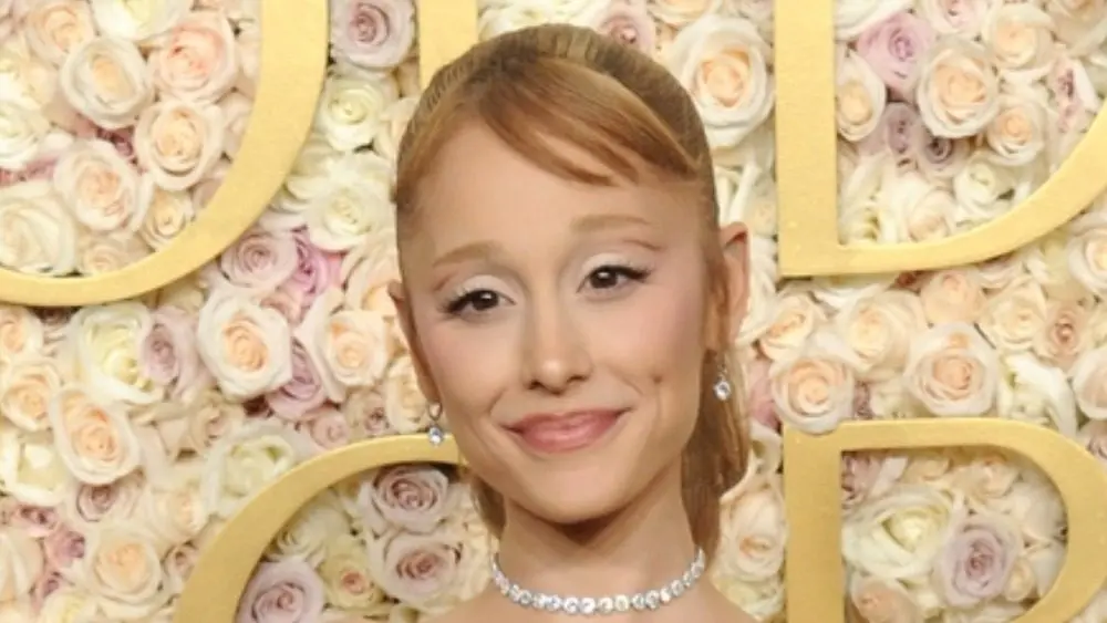 Ariana Grande at the 82nd Annual Golden Globe Awards held at the Beverly Hilton Hotel in Beverly Hills^ USA on January 5^ 2025.
