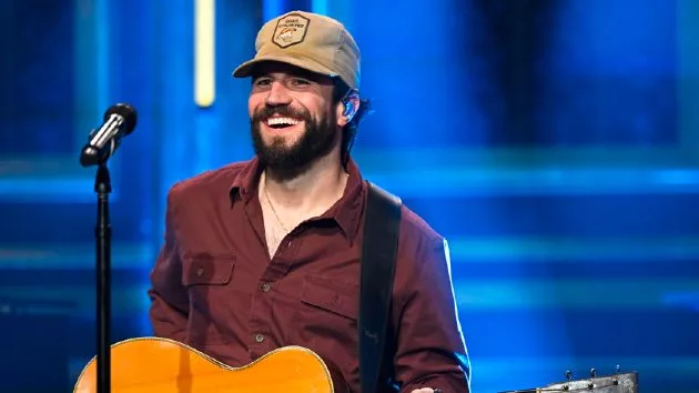 m_samhunttonightshowtoddowyoungnbc195481