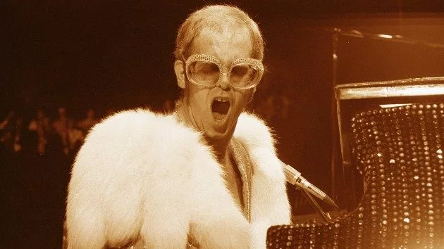 getty_eltonjohn1974_050725147524