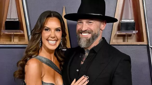 getty_zacbrownkendrascottamas2025503140
