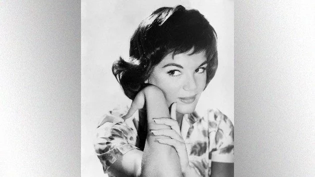 m_conniefrancis_c2a9cea-cashe20agency_060925770751