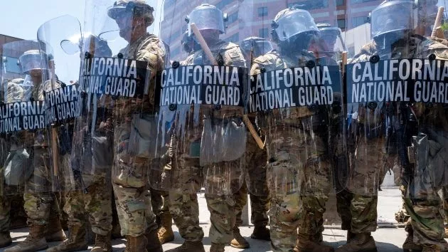 getty_californianationalguard_061325127184