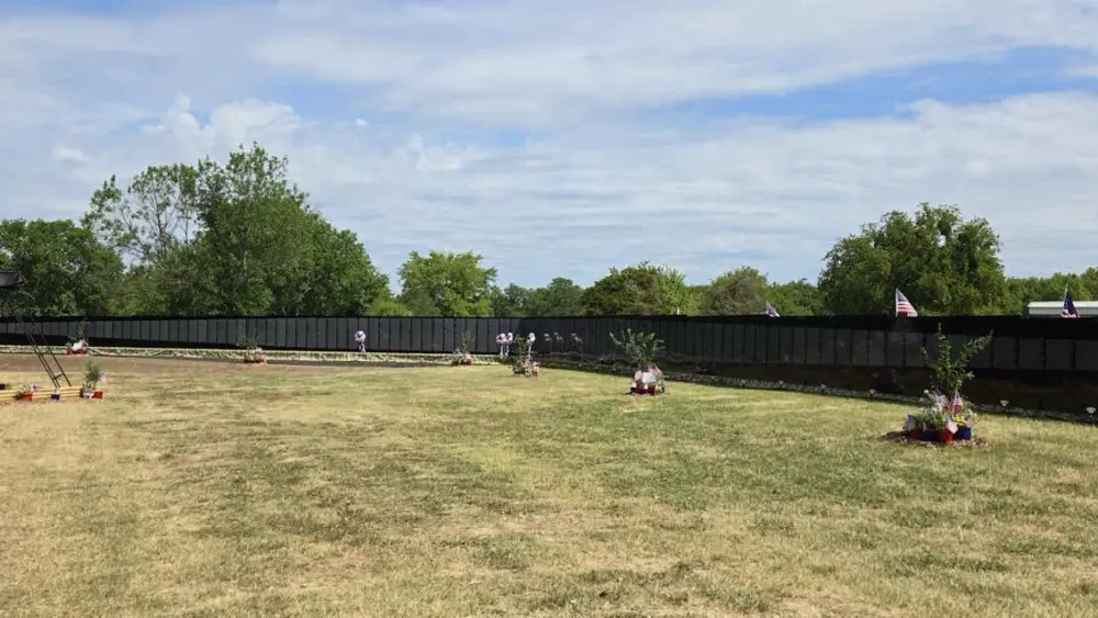 the-moving-wall