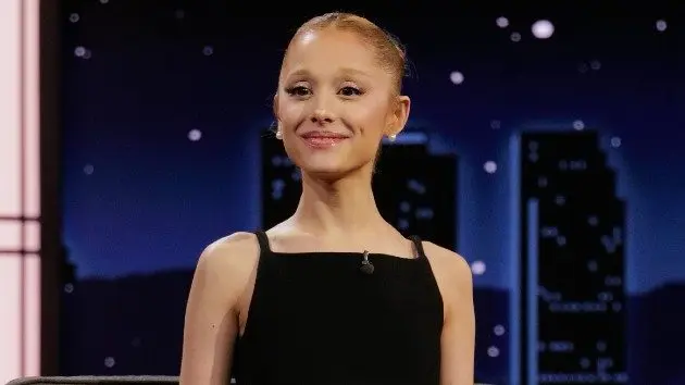 m_arianagrande_07152530800