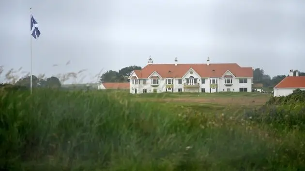getty_trumpturnberry_072525986769