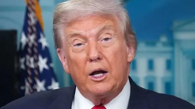 g_trump_081125225546