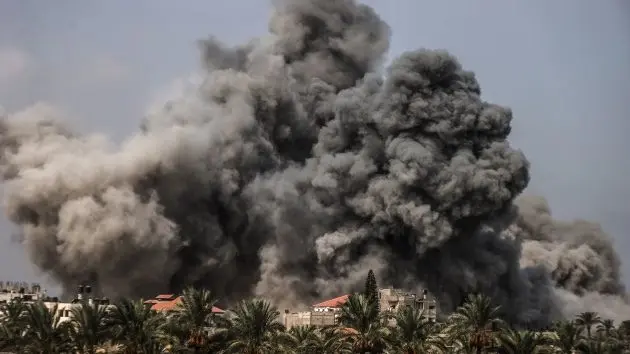 getty_gazaattack_081325701062