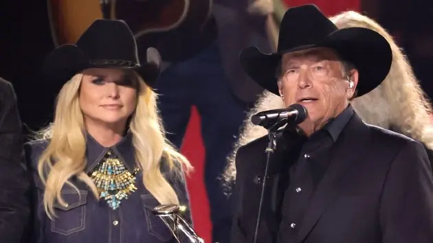 getty_mirandalambertgeorgestrait_081925746938