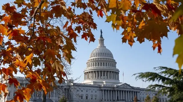 g_uscapitolfall_082625326456