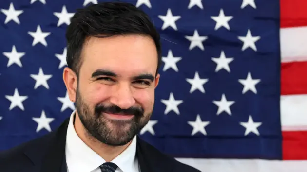 news_mamdaniflag_111325327079