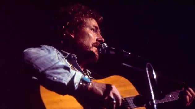 getty_gordonlightfoot_112025457052