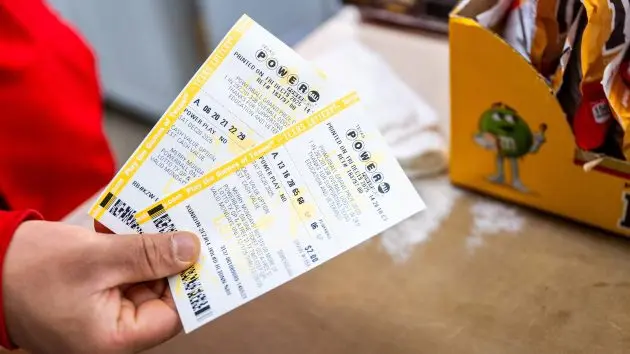 getty_powerball-gty-jef-251222_1766422317985_hpmain145539