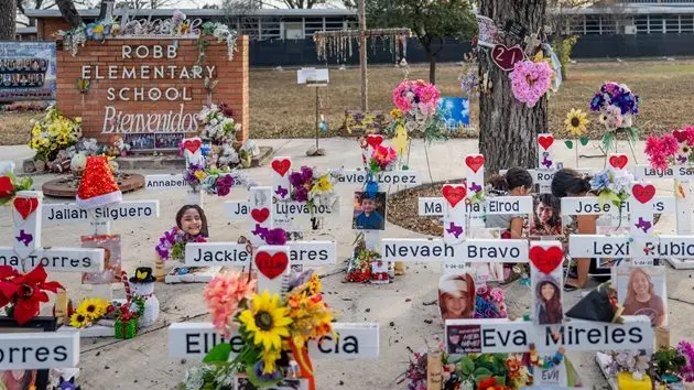 g_uvalde_010726602817