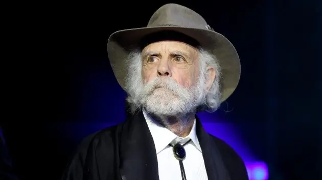 getty_bobweir_011126430666