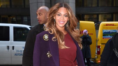 121514-celebs-out-beyonce