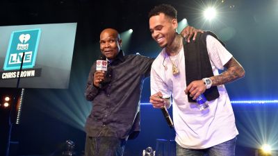 062215-celebs-out-chris-brown-performs