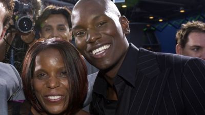120915-celebs-tyrese-s-mom-in-critical-condition