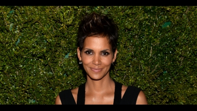 102916-celebs-halleberry