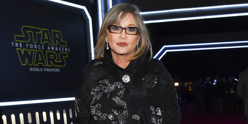 122316-celebs-news-carrie-fisher-heart-attack
