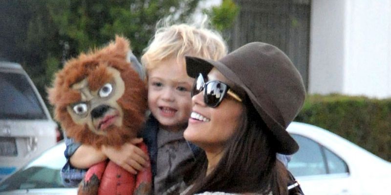 102912-celebs-out-paula-patton-and-son