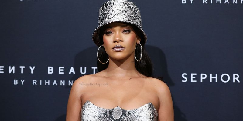 celebrities-102118-rihanna