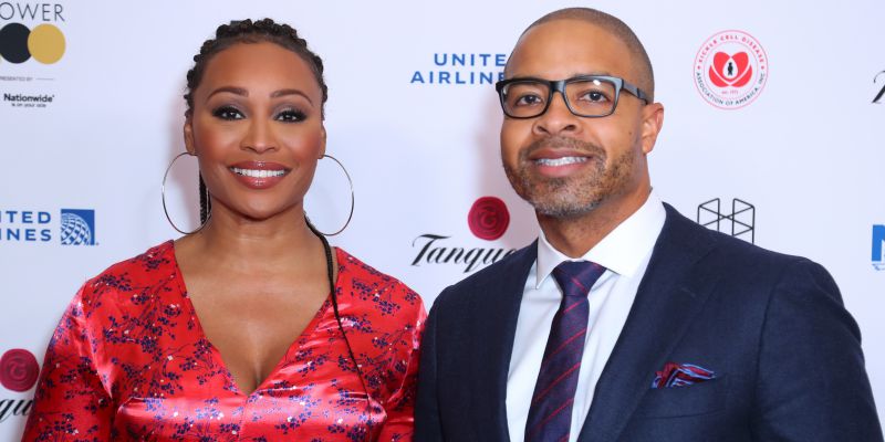 072719-celebrity-cynthia-bailey-gets-engaged-to-sportscaster-mike-hill