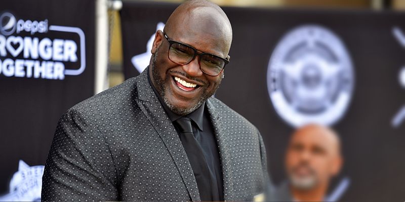 091221-sports-shaquille-oneal-smiling