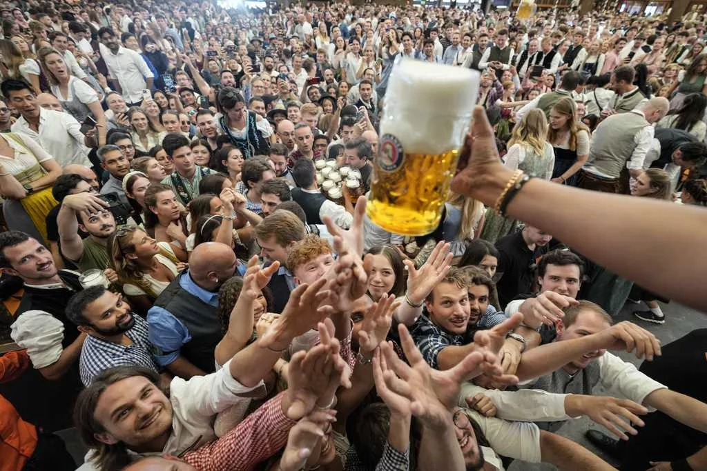 Oktoberfest is open: World's largest folk festival begins