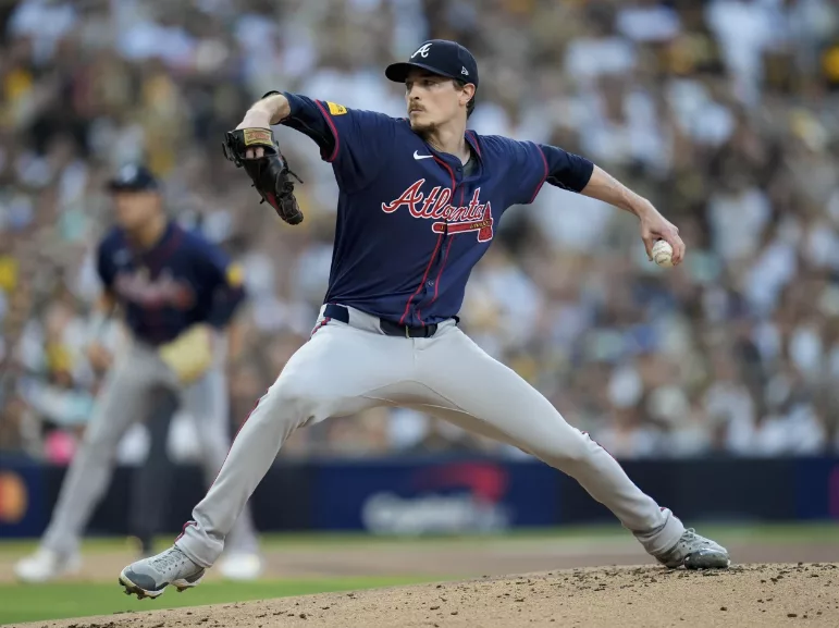 Padres beat Braves 5-4 to sweep NL Wild Card Series